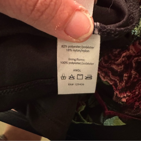 🖤 VENUS Black Floral Embroidered Mesh Sleeve Blouse – Size M - Picture 10 of 11